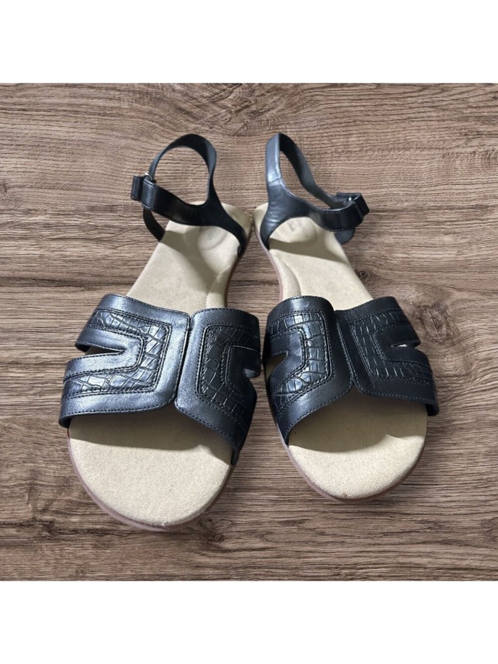 Clark’s Women’s 11M Black Ada Mist Ankle Strap Sandals Buckle Sandals